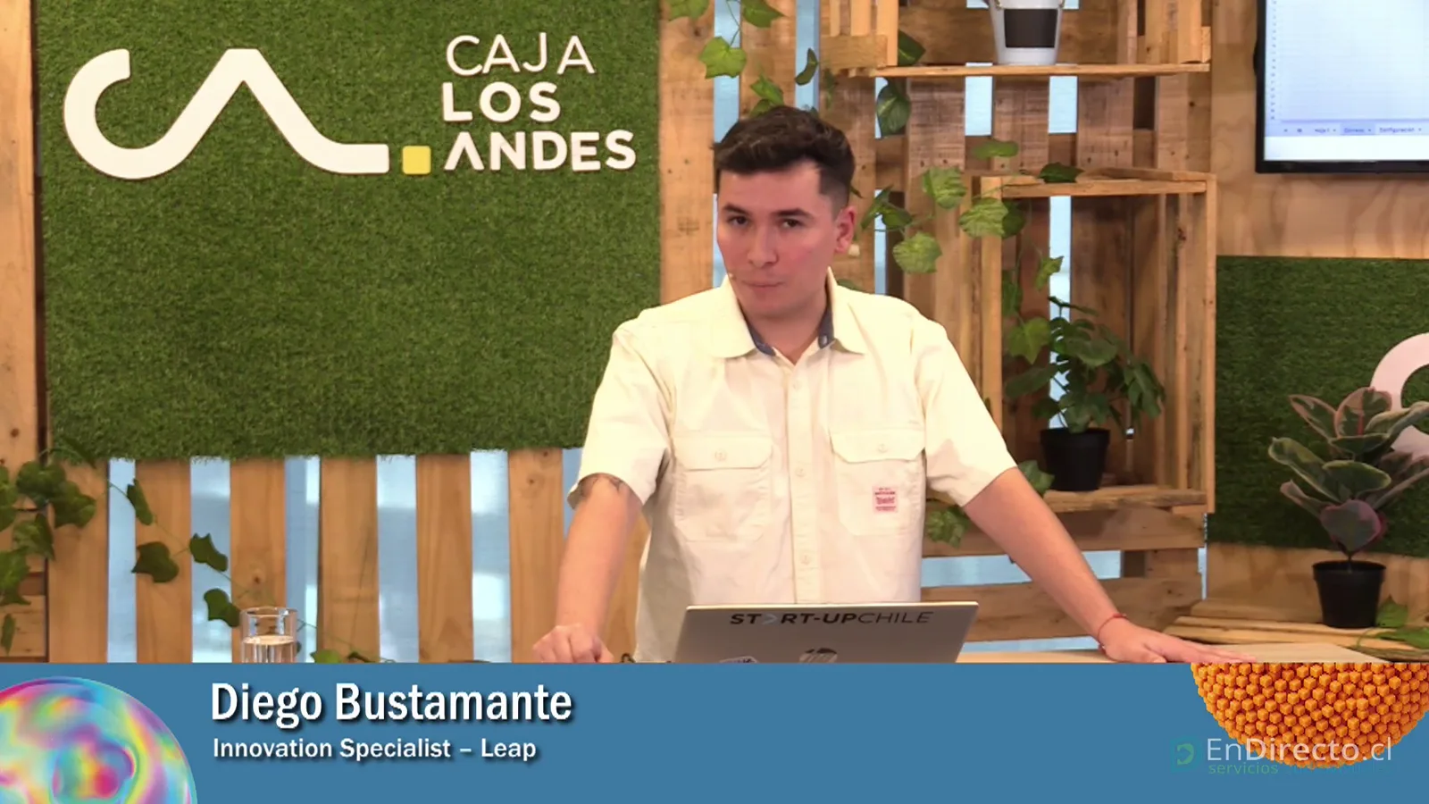 Diego Bustamante en el taller IA Generativa Aplicada