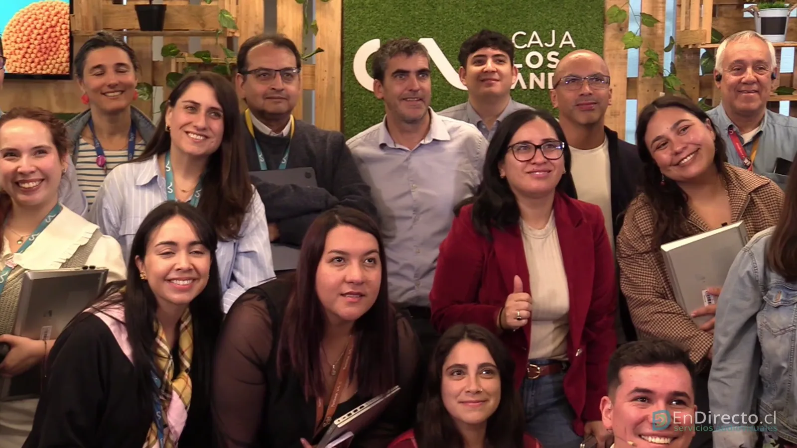 Foto grupal de los asistentes al taller